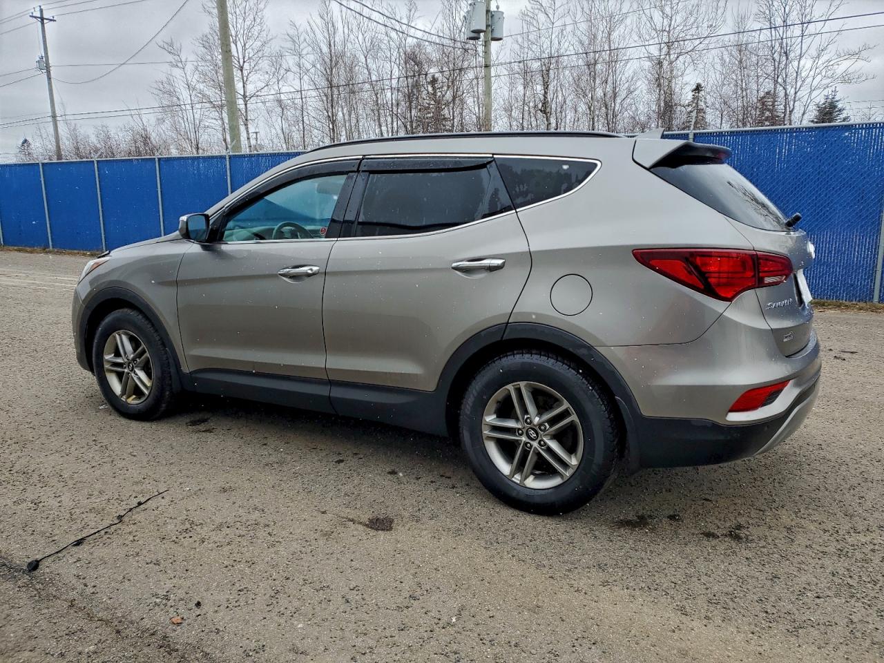 2017 HYUNDAI SANTA FE SPORT photo 2