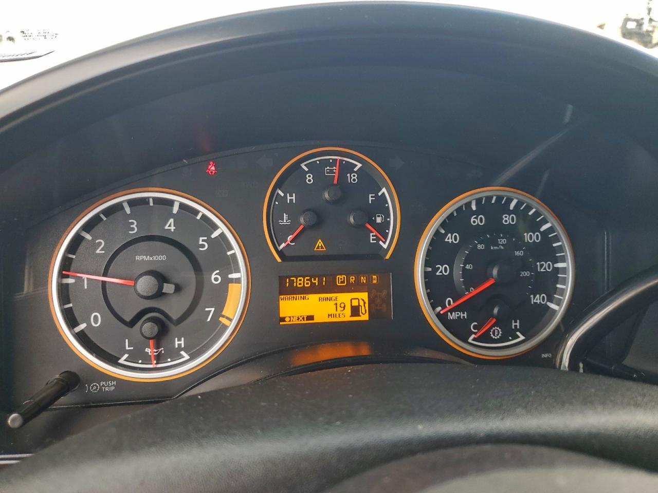 2010 NISSAN TITAN XE photo 9