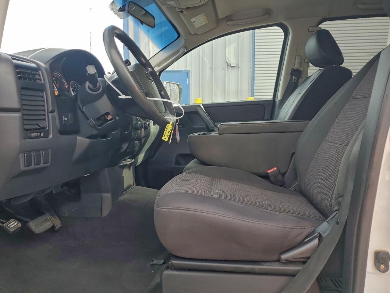 2010 NISSAN TITAN XE photo 7