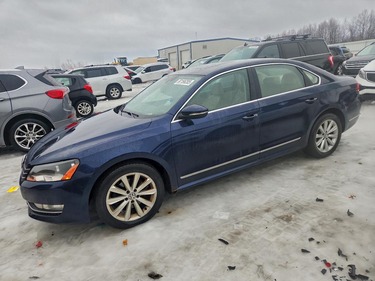 2012 VOLKSWAGEN PASSAT
