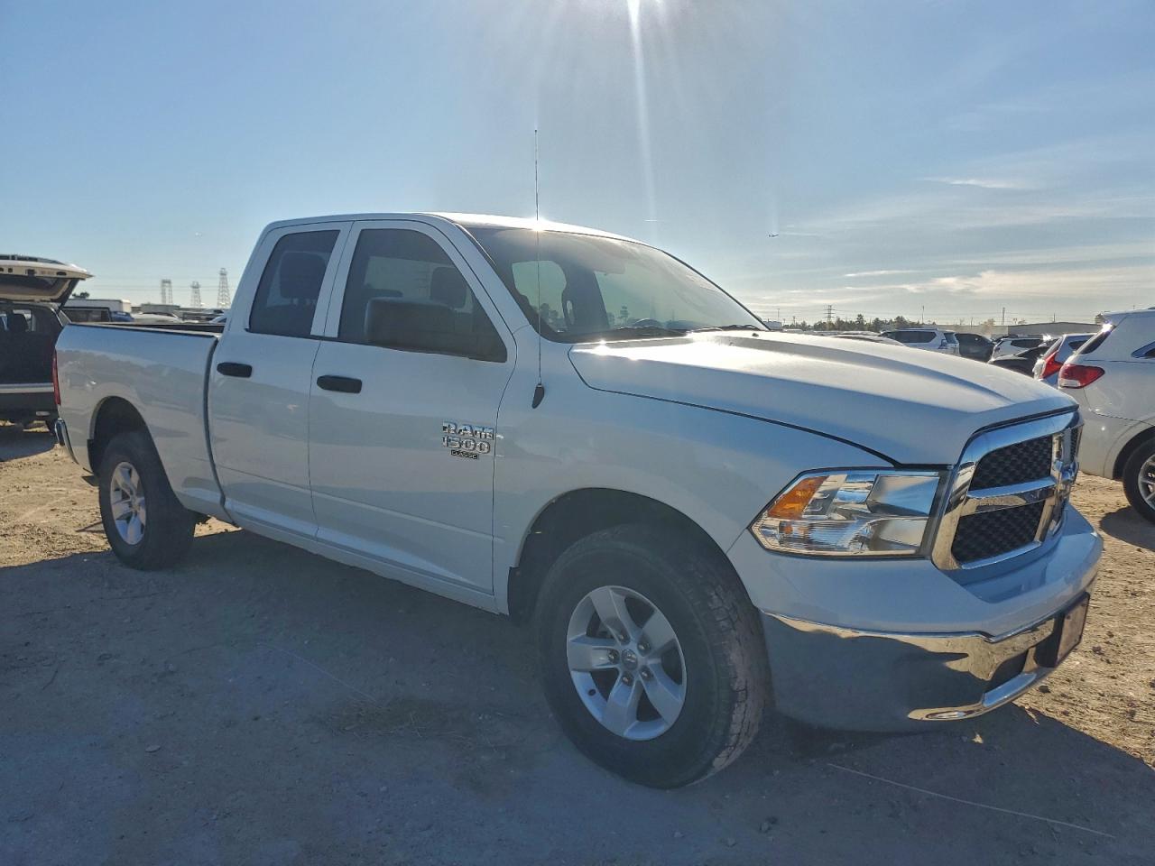 2022 RAM 1500 CLASSIC TRADESMAN photo 4