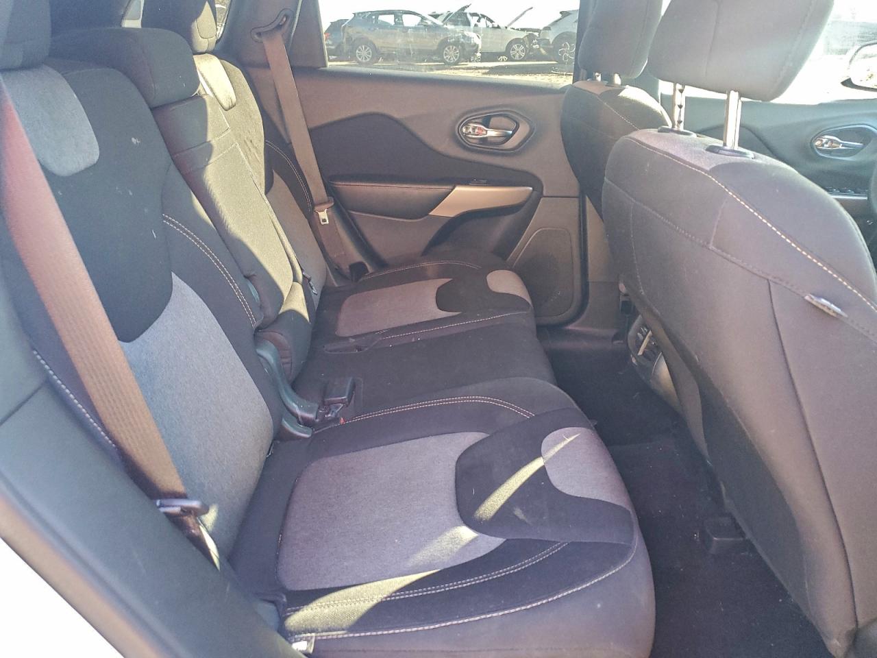2018 JEEP CHEROKEE LATITUDE photo 11