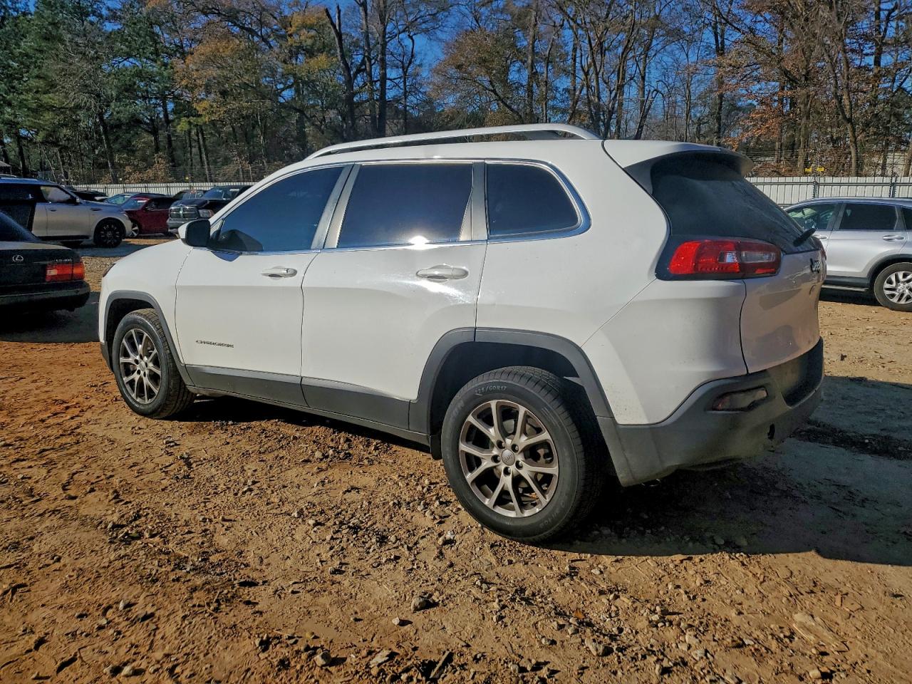 2018 JEEP CHEROKEE LATITUDE photo 2