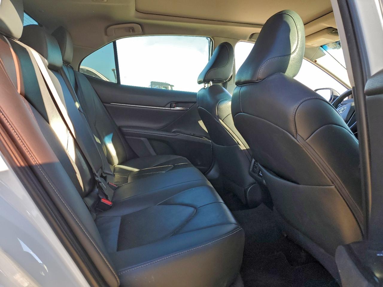 2019 TOYOTA CAMRY XSE photo 10