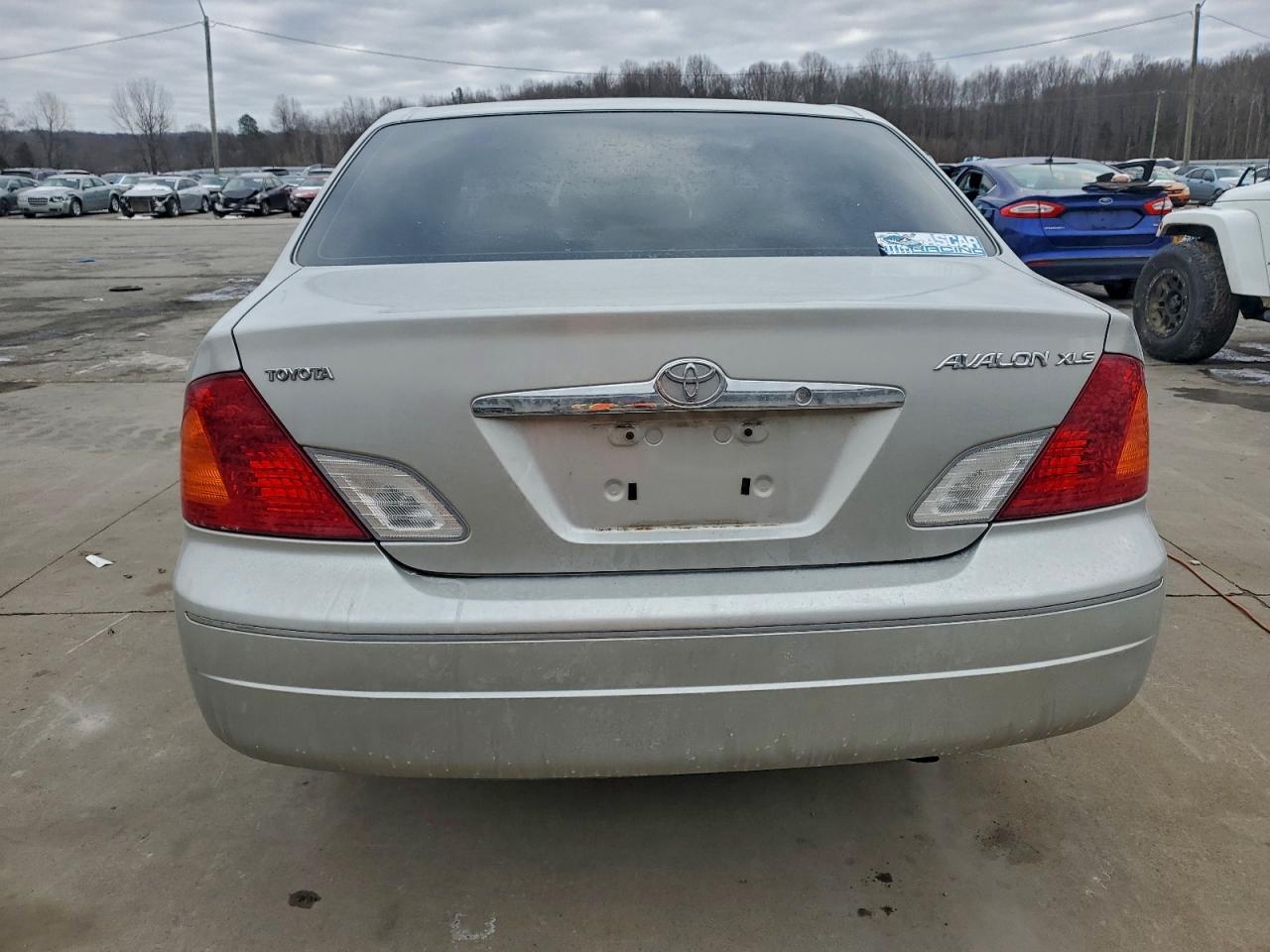 2000 TOYOTA AVALON XL photo 6
