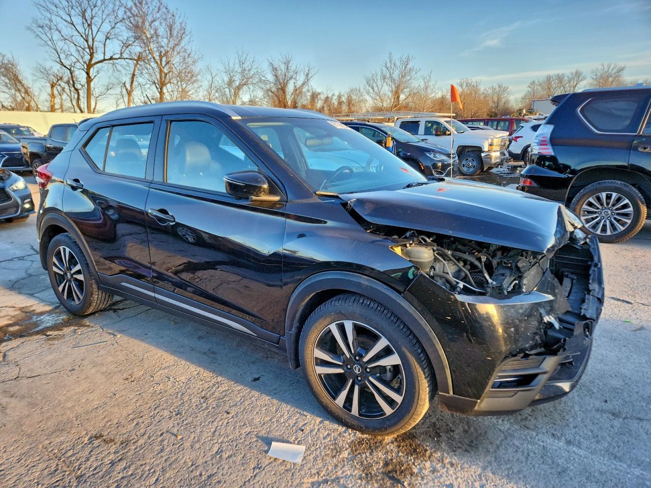 2019 NISSAN KICKS S photo 4
