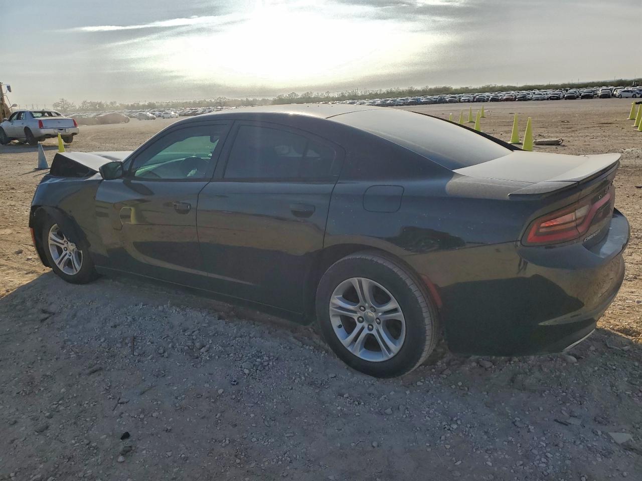 2016 DODGE CHARGER SE photo 2