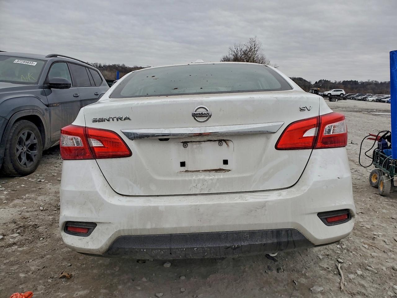 2017 NISSAN SENTRA S photo 6