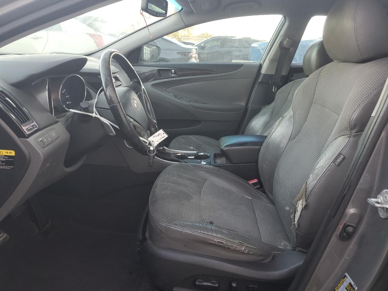 2014 HYUNDAI SONATA SE photo 7