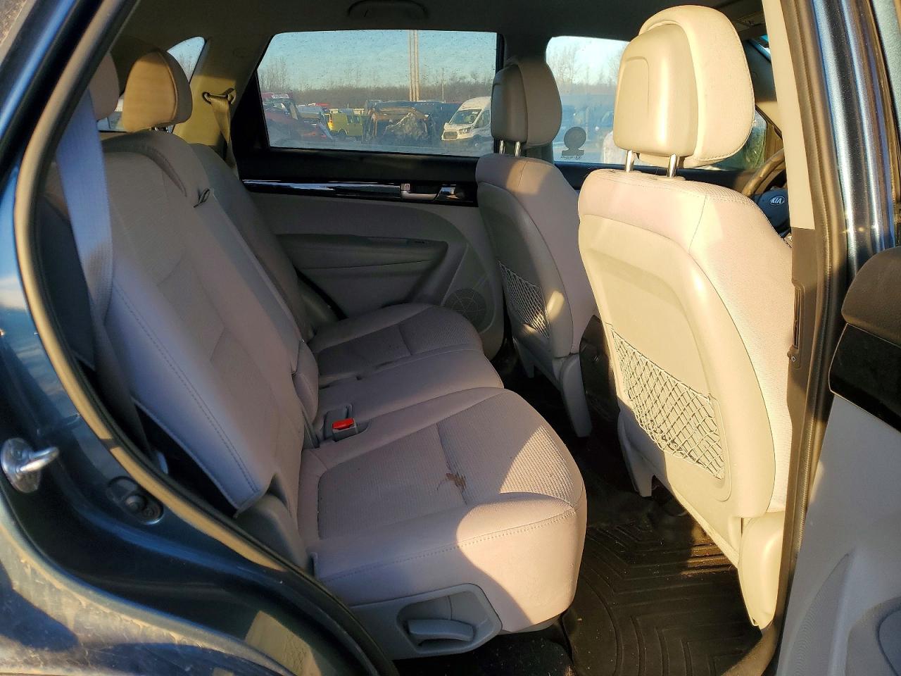 2014 KIA SORENTO LX photo 21