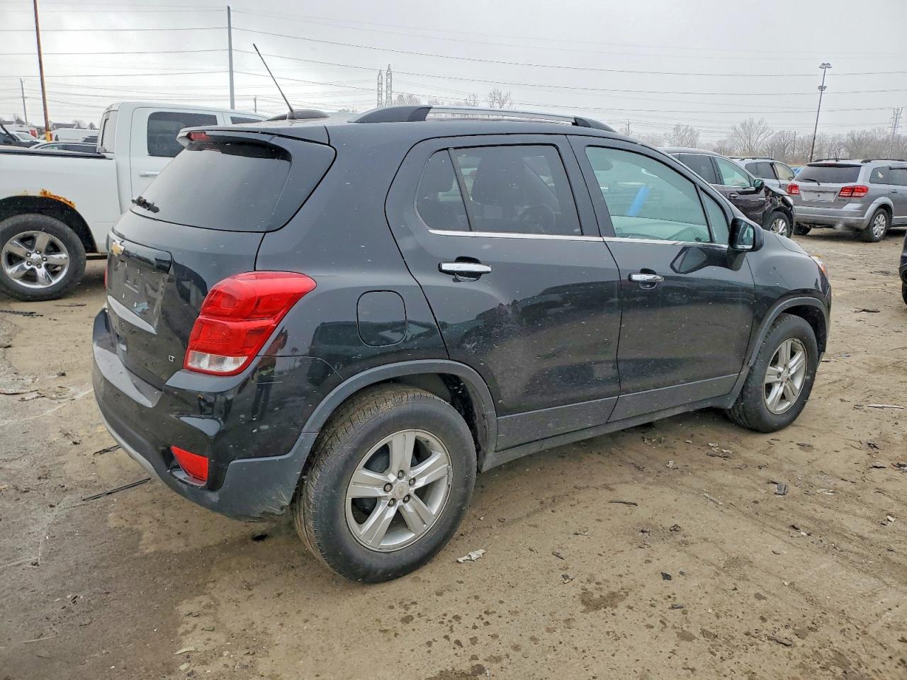 2017 CHEVROLET TRAX 1LT photo 3
