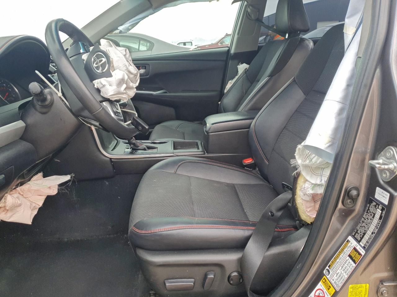 2016 TOYOTA CAMRY LE photo 7