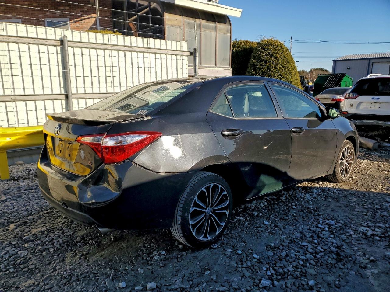 2015 TOYOTA COROLLA L photo 5