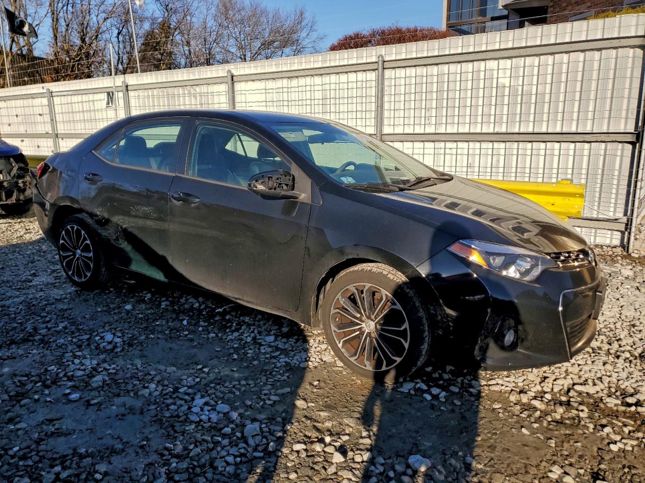 2015 TOYOTA COROLLA L photo 7