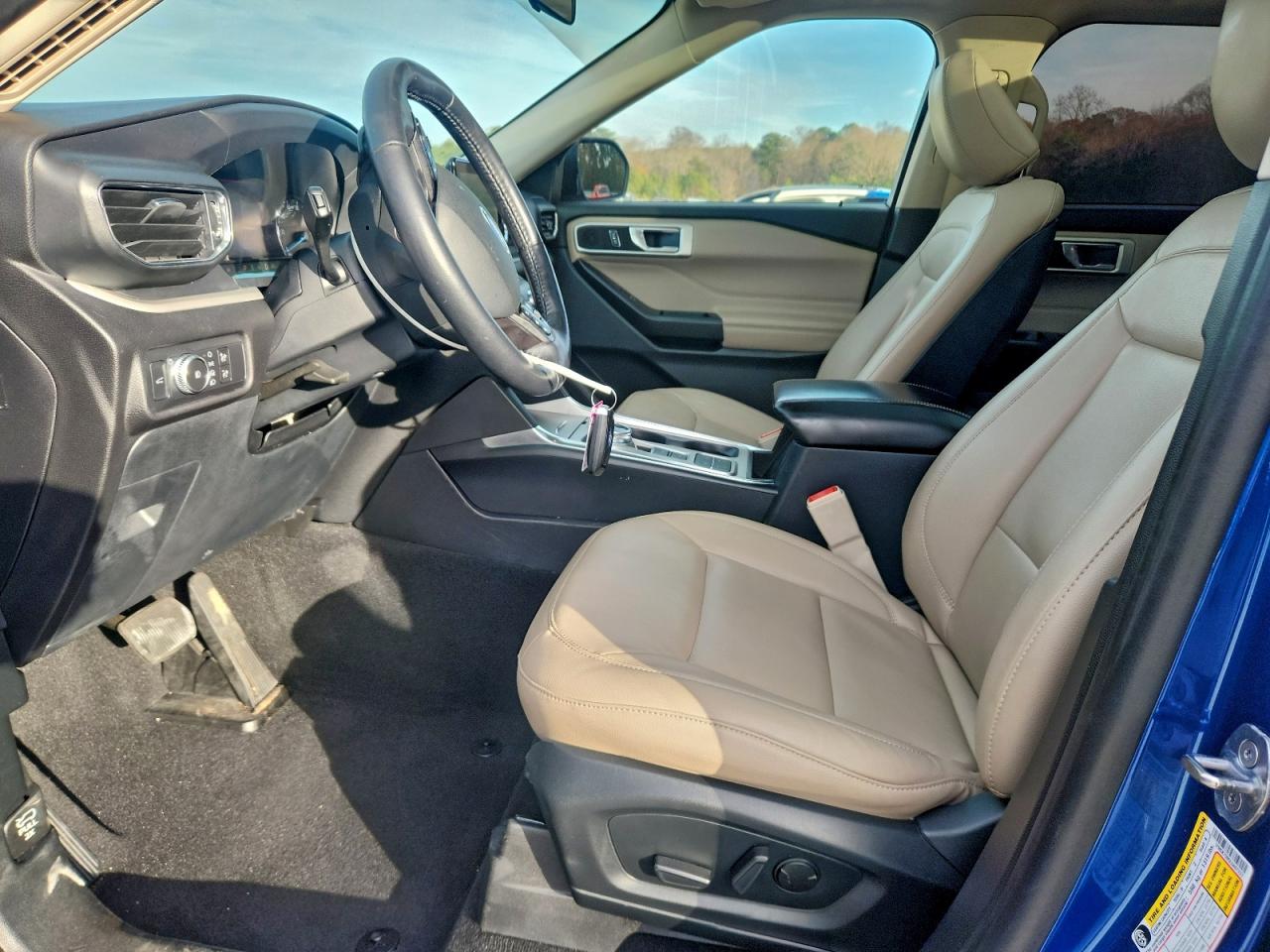 2020 FORD EXPLORER XLT photo 13