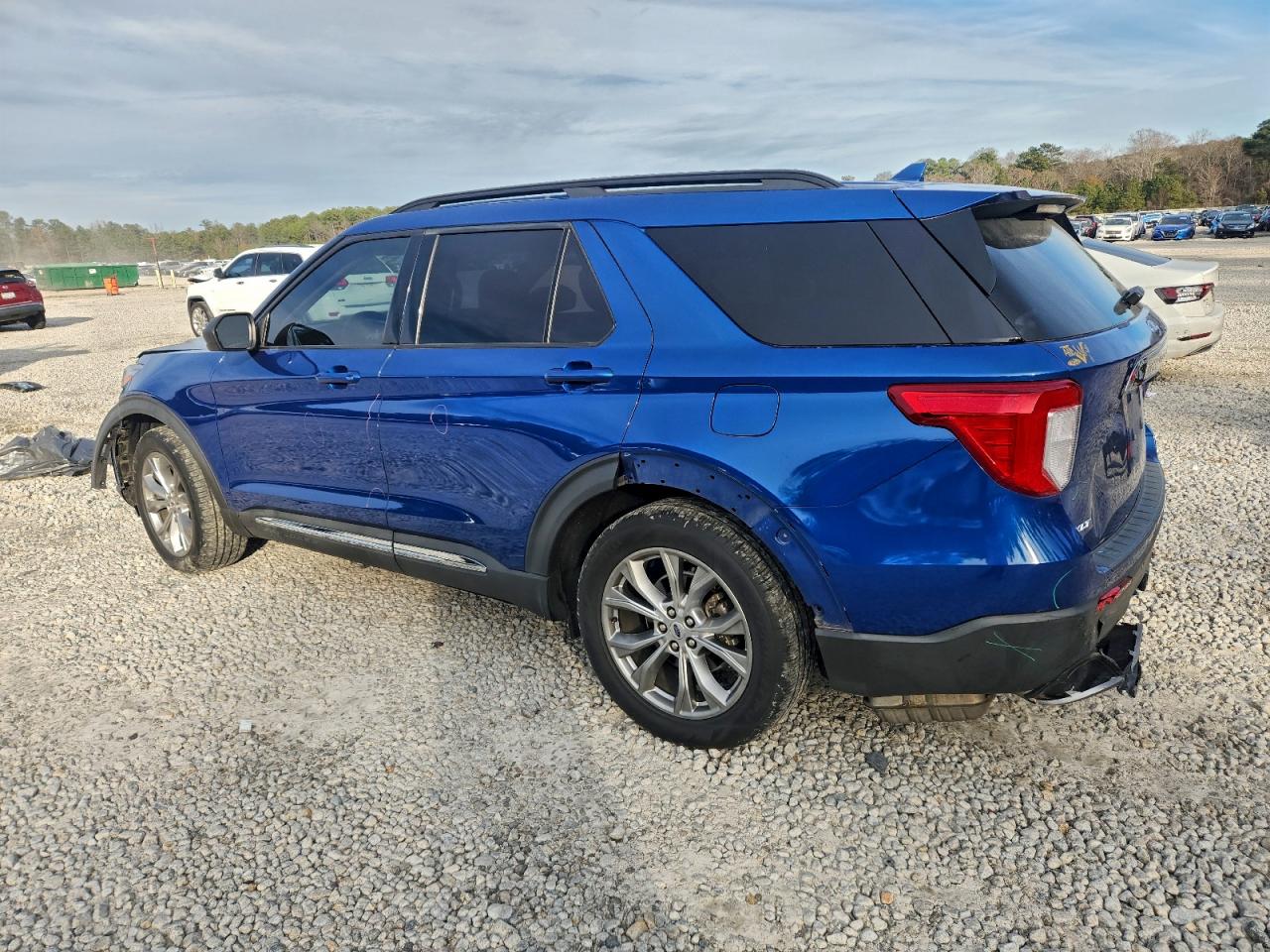 2020 FORD EXPLORER XLT photo 3