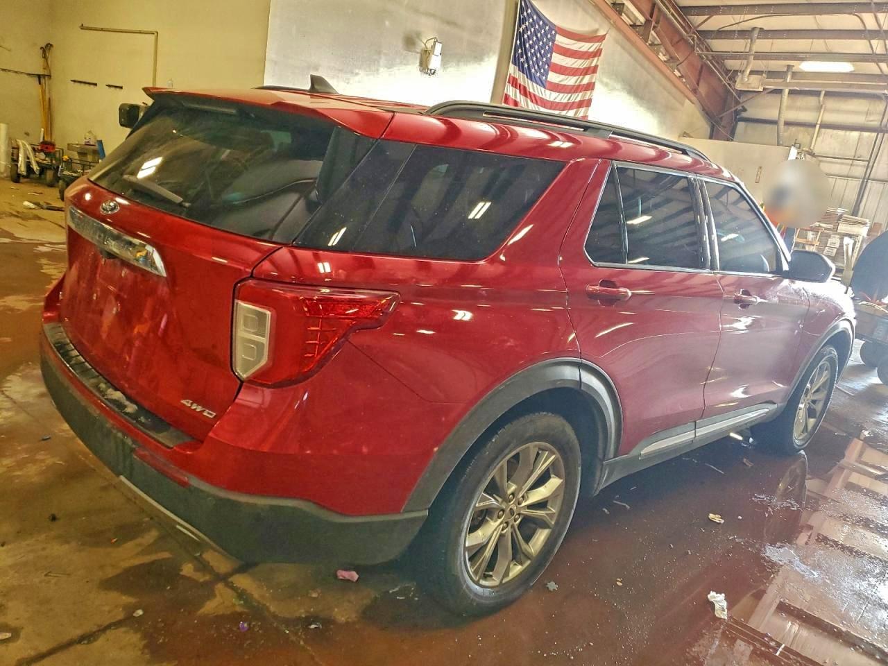 2021 FORD EXPLORER XLT photo 5