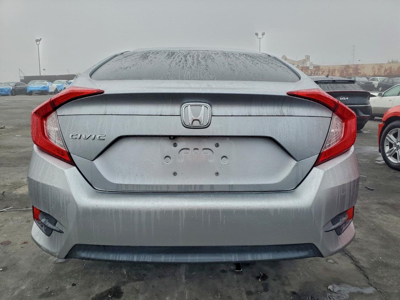 2017 HONDA CIVIC LX photo 6
