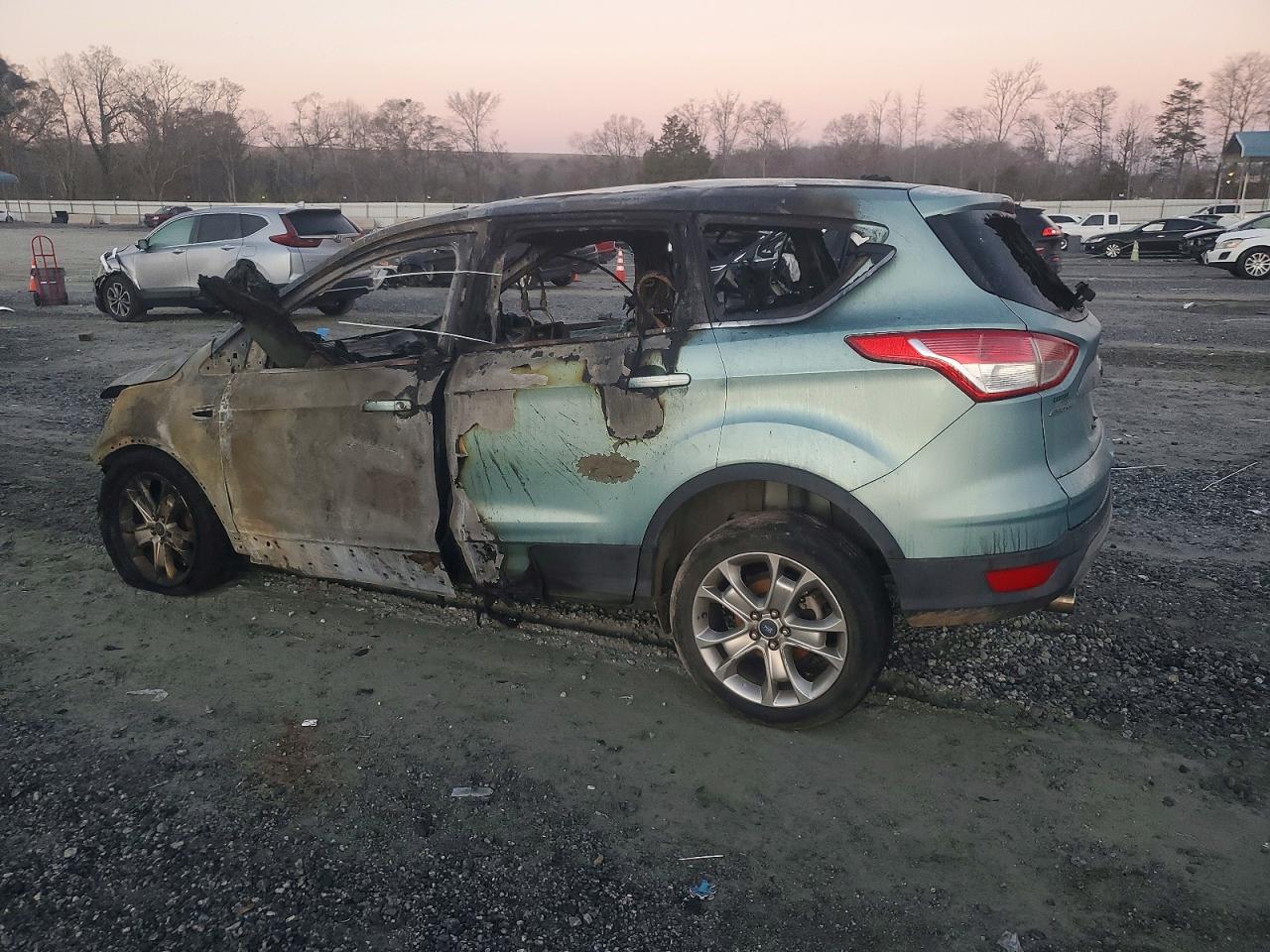 2013 FORD ESCAPE SEL photo 2