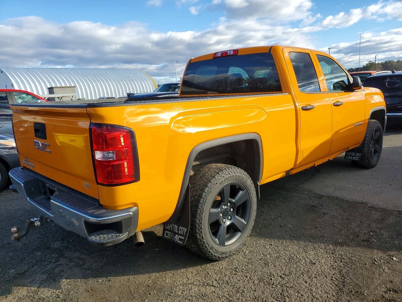 2017 GMC SIERRA K1500 photo 3