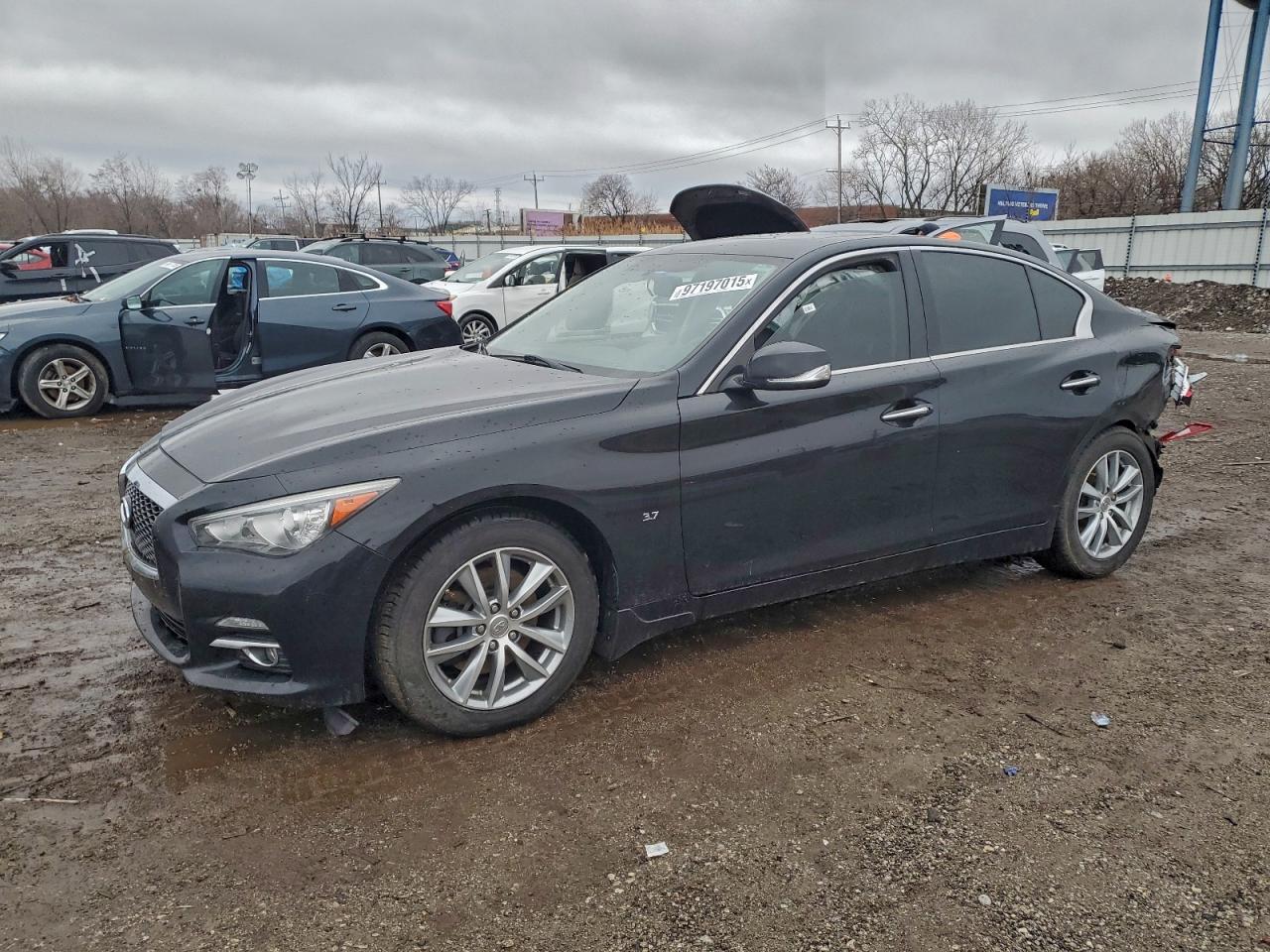 2015 INFINITI Q50