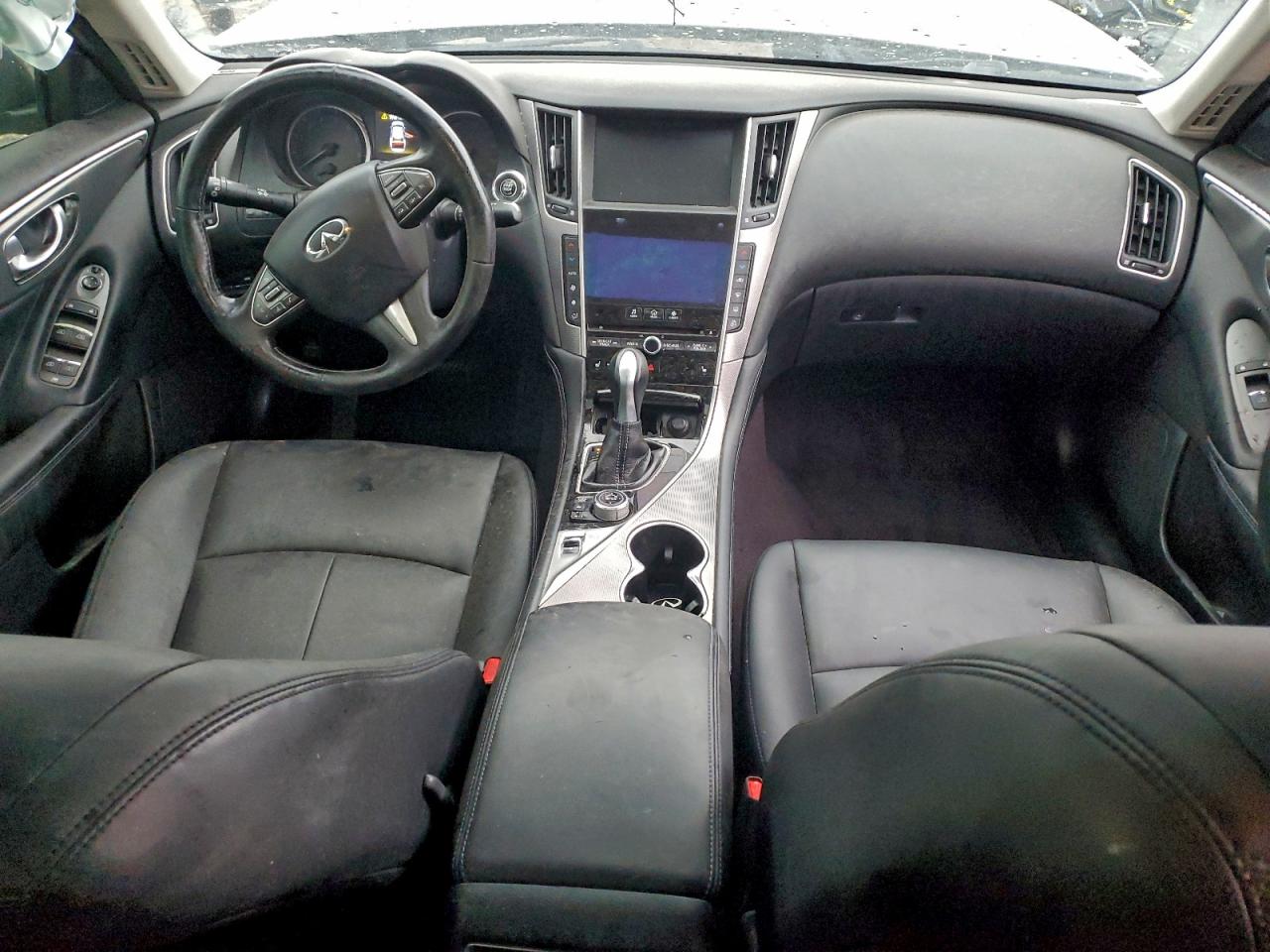 2015 INFINITI Q50 photo 8