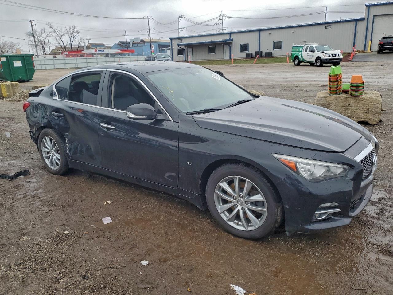2015 INFINITI Q50 photo 4