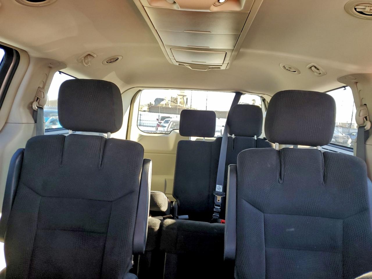 2015 CHRYSLER TOWN & COUNTRY TOURING photo 10