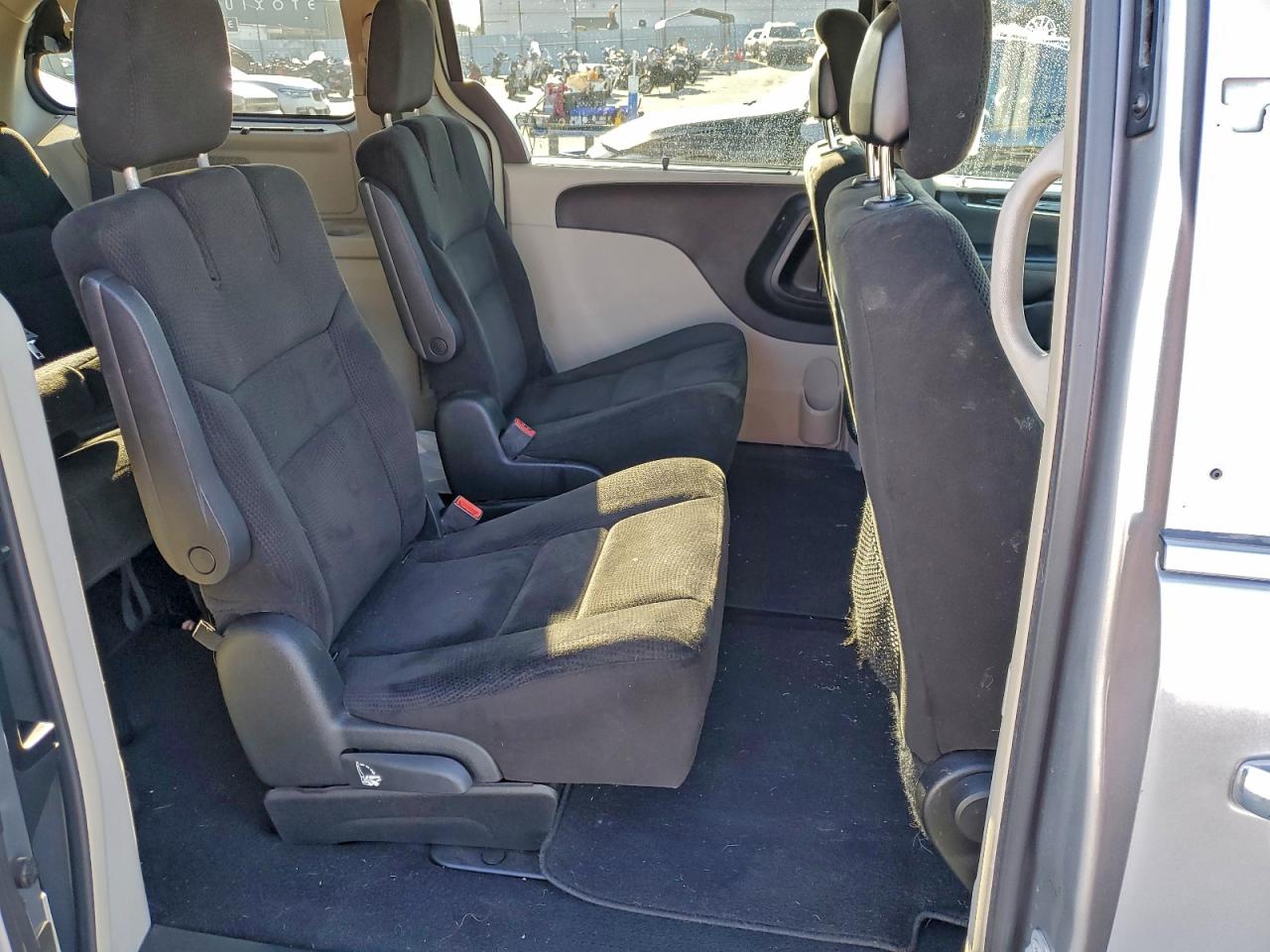 2015 CHRYSLER TOWN & COUNTRY TOURING photo 11