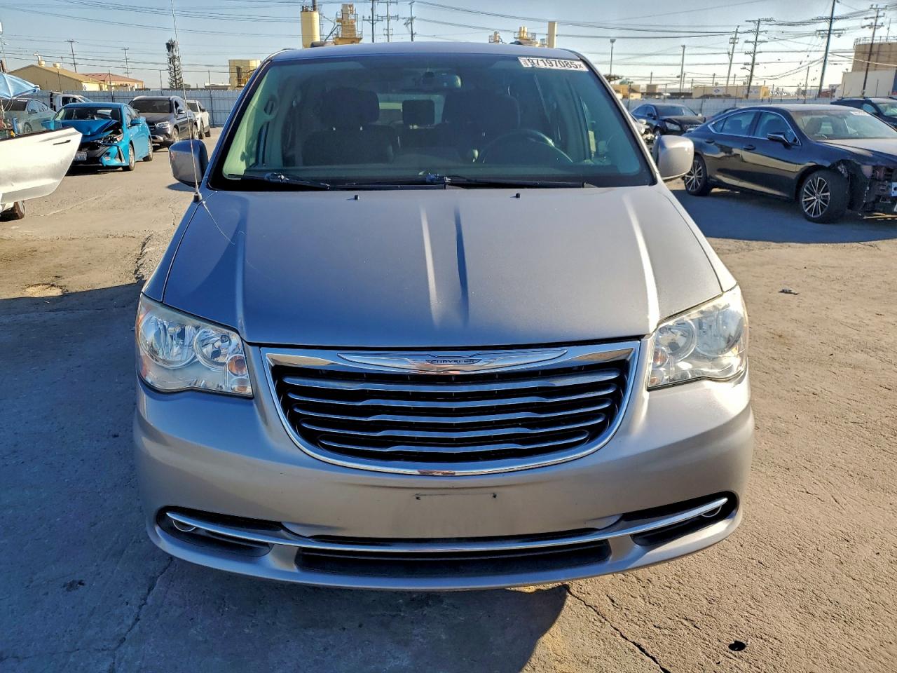 2015 CHRYSLER TOWN & COUNTRY TOURING photo 5