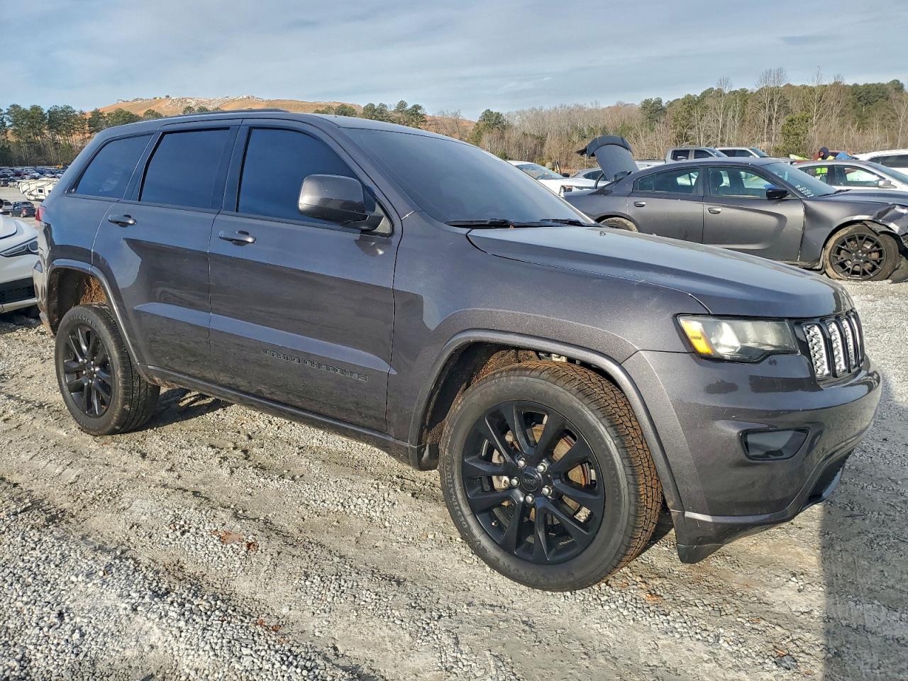 2018 JEEP GRAND CHEROKEE LAREDO photo 7