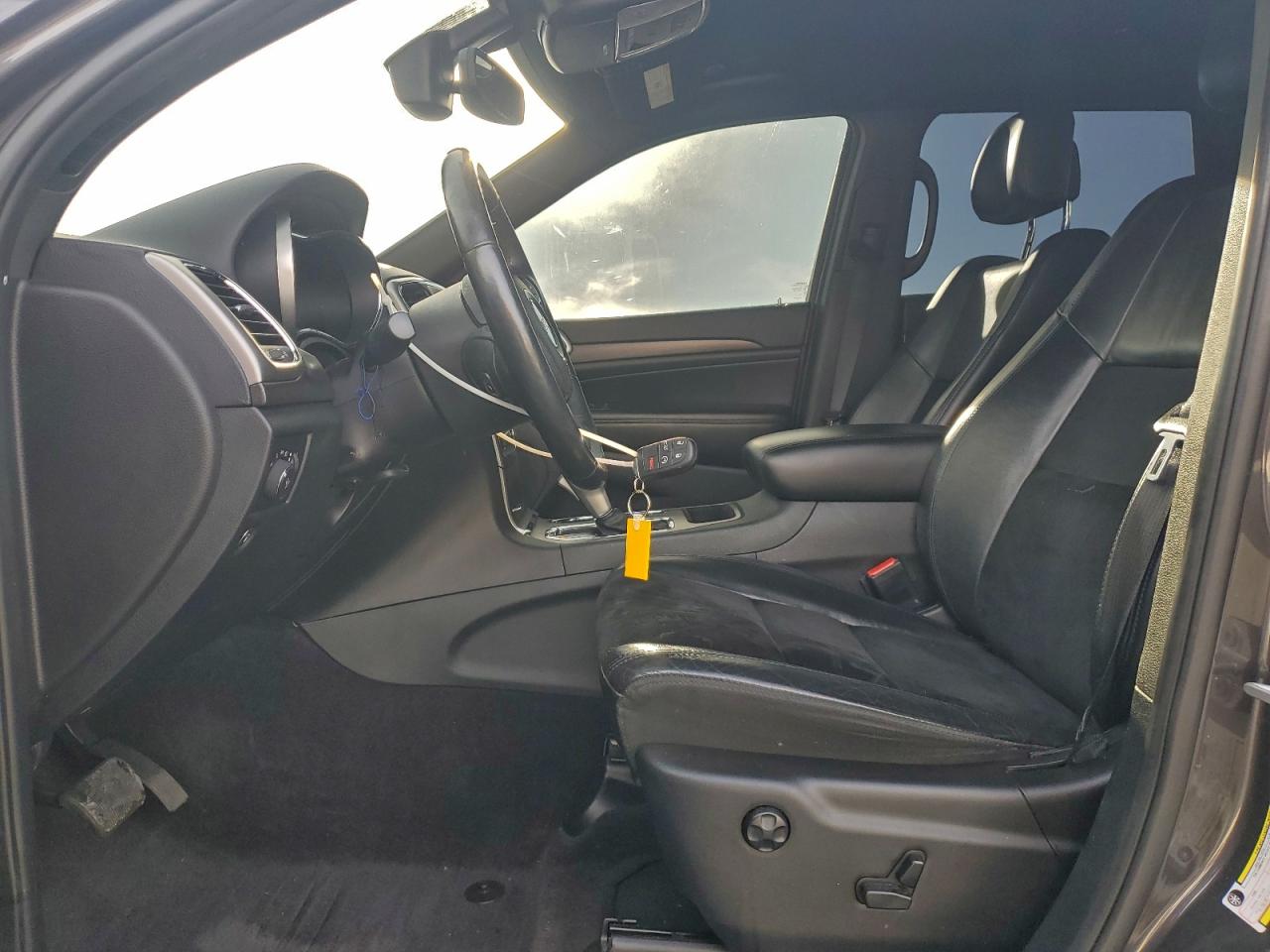 2018 JEEP GRAND CHEROKEE LAREDO photo 13