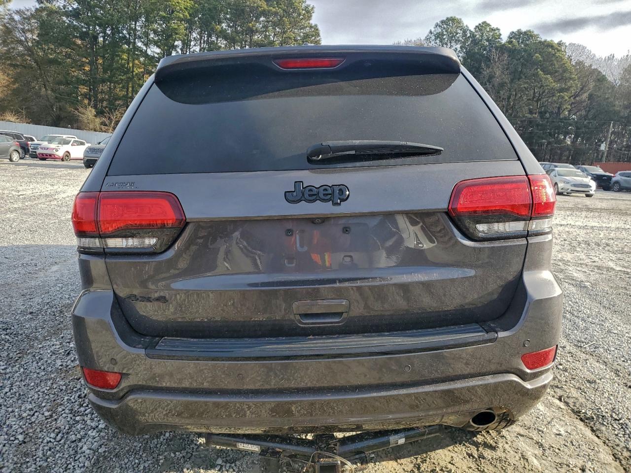 2018 JEEP GRAND CHEROKEE LAREDO photo 11