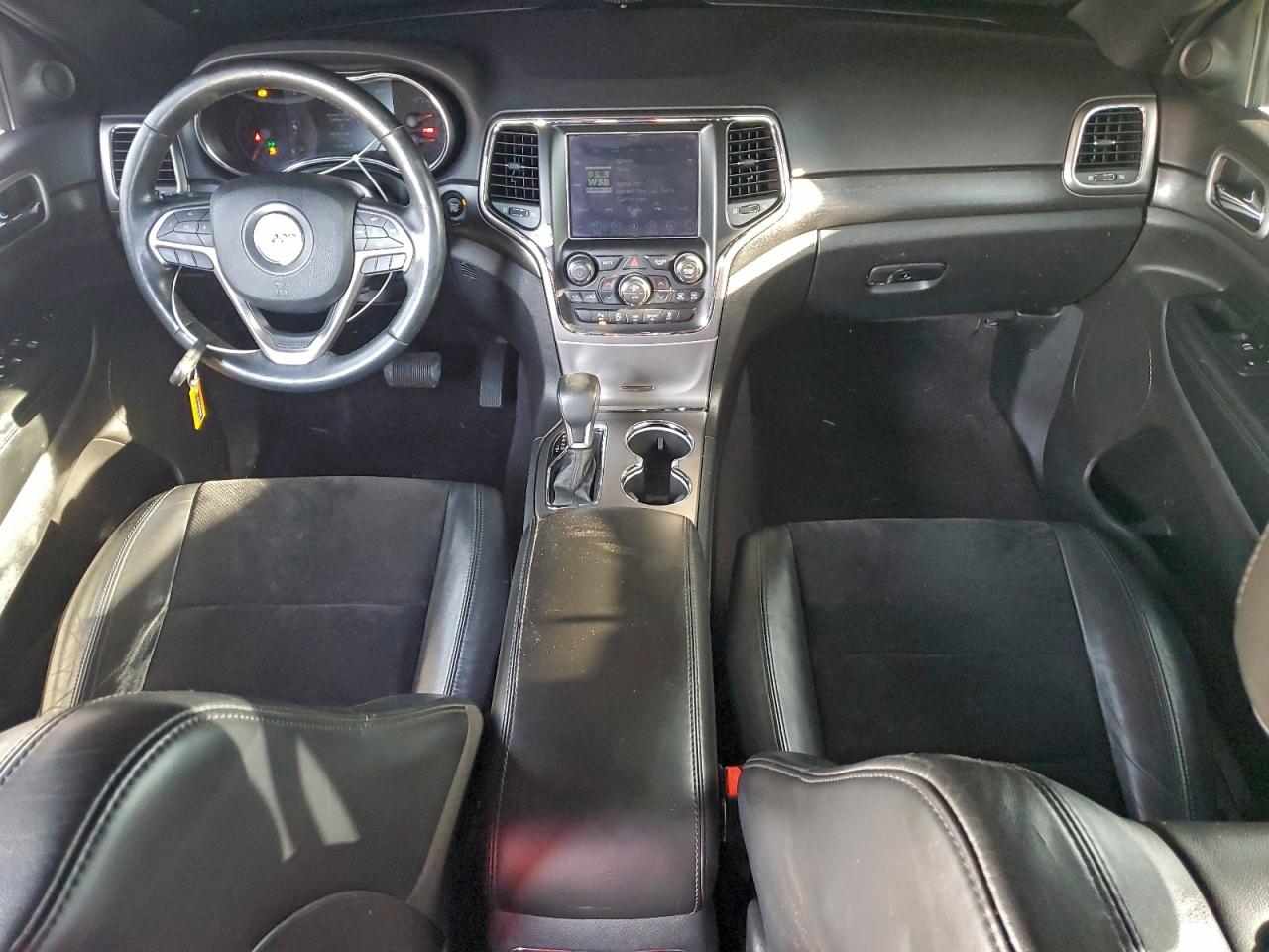 2018 JEEP GRAND CHEROKEE LAREDO photo 15