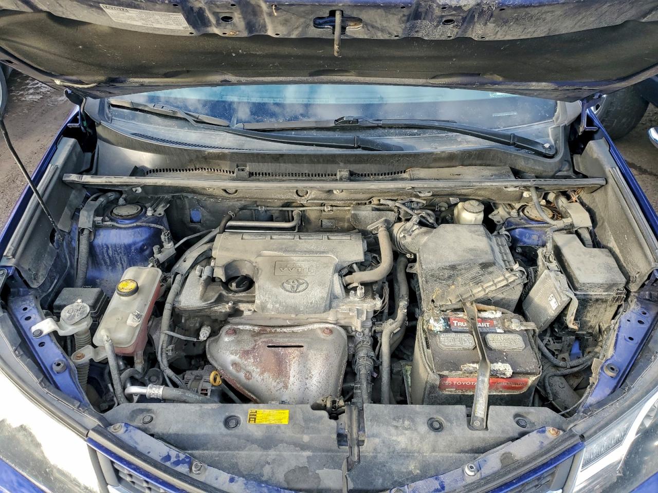 2015 TOYOTA RAV4 XLE photo 12