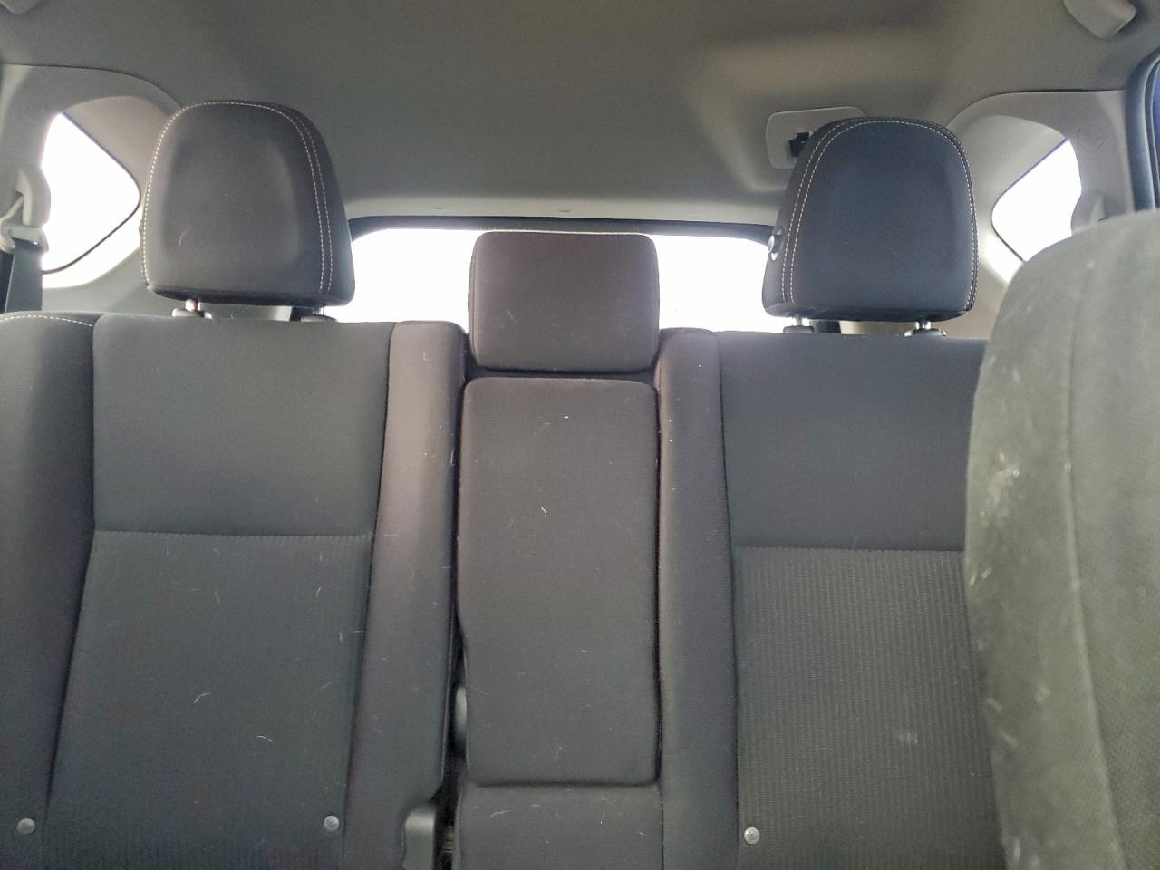 2015 TOYOTA RAV4 XLE photo 10