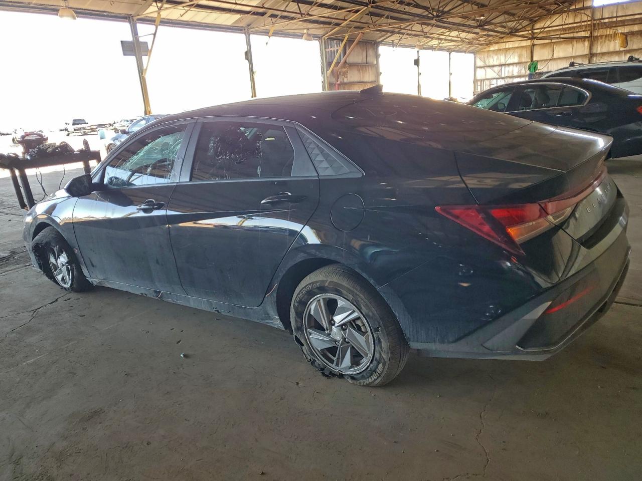2025 HYUNDAI ELANTRA SE photo 2