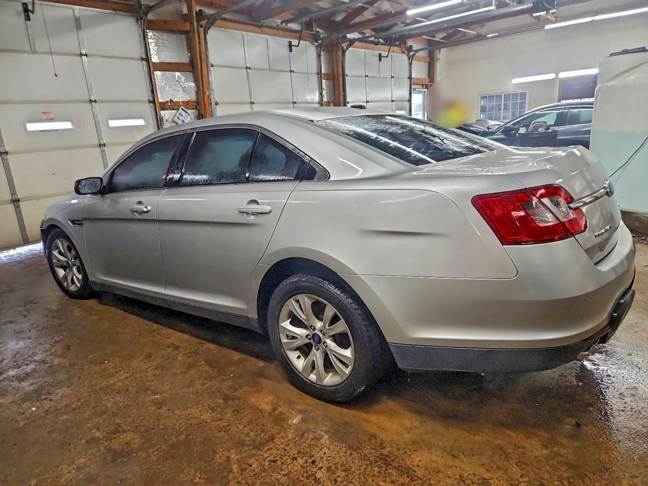 2012 FORD TAURUS SEL photo 2