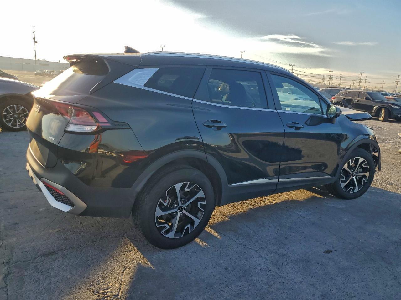 2023 KIA SPORTAGE EX photo 3