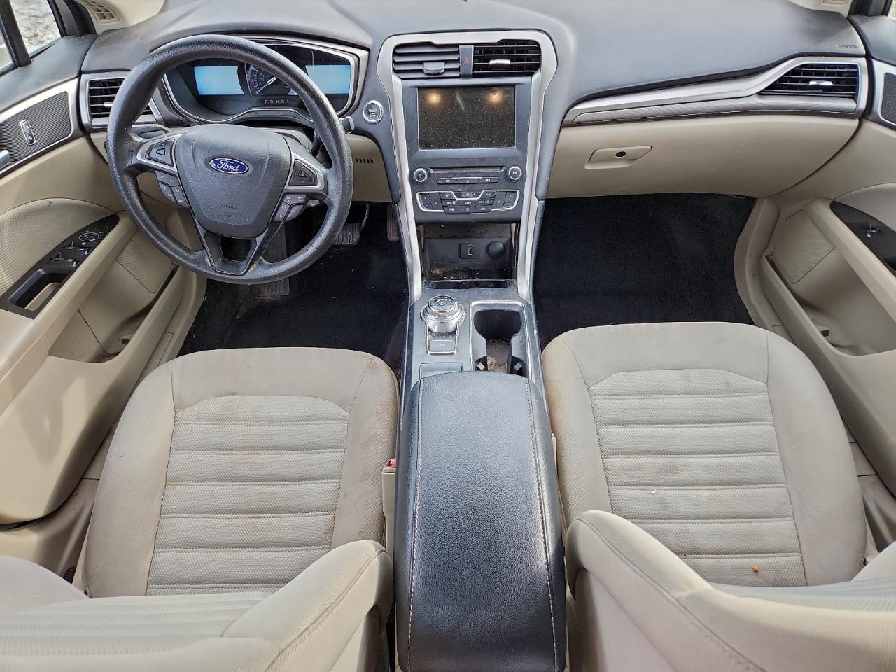 2017 FORD FUSION SE photo 8