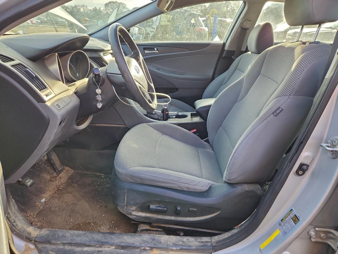 2011 HYUNDAI SONATA GLS photo 7