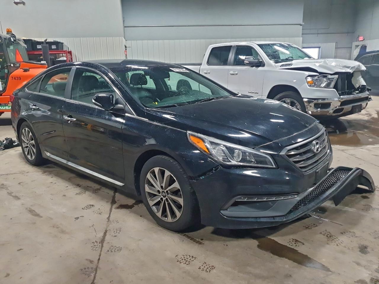 2015 HYUNDAI SONATA SPORT photo 4