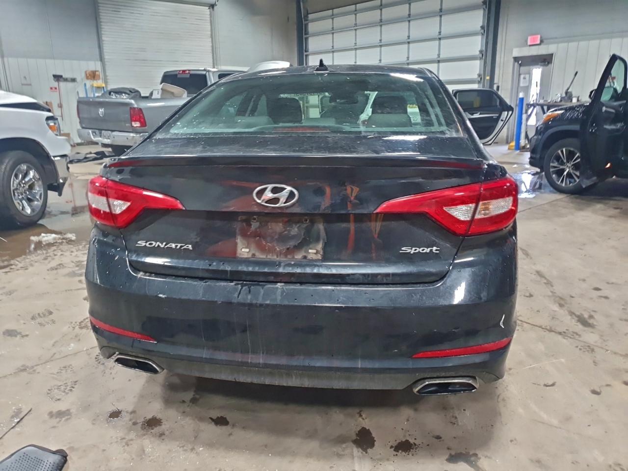 2015 HYUNDAI SONATA SPORT photo 6