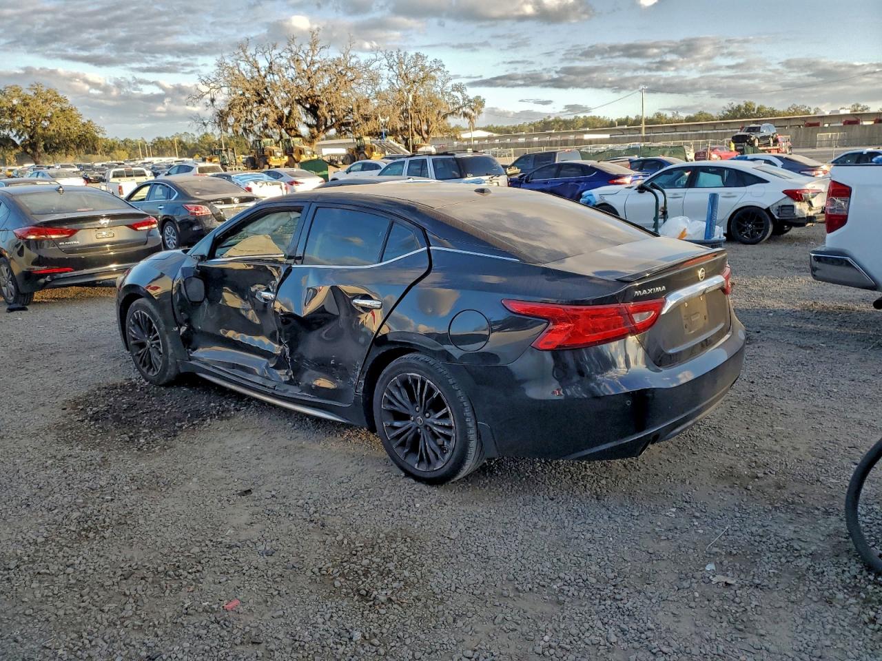 2017 NISSAN MAXIMA 3.5S photo 2