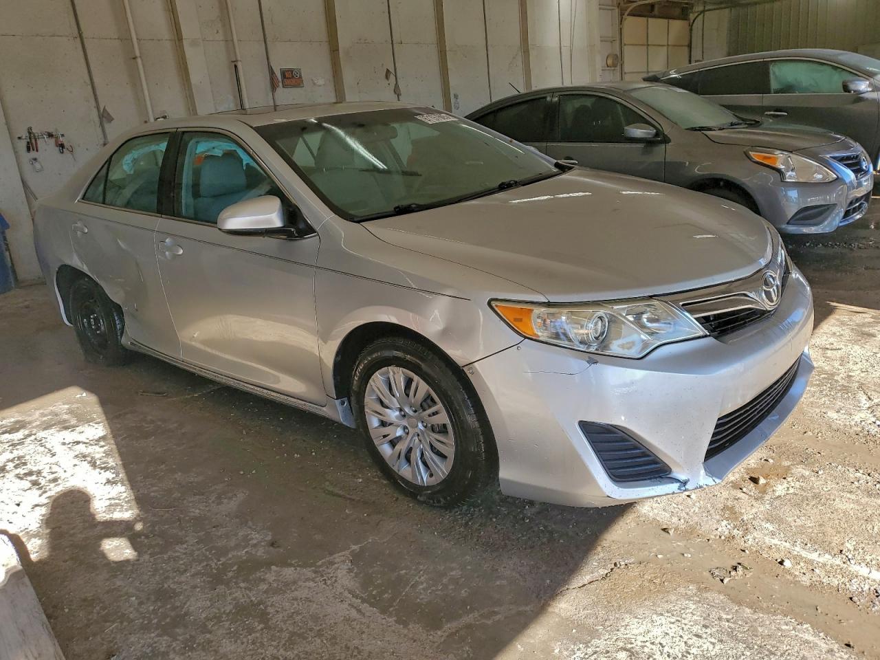 2012 TOYOTA CAMRY BASE photo 4