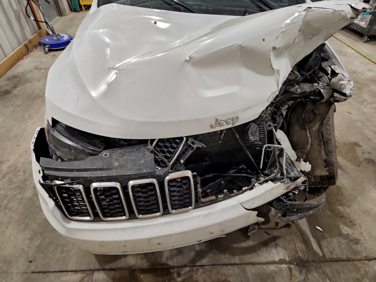 2018 JEEP GRAND CHEROKEE LIMITED photo 12