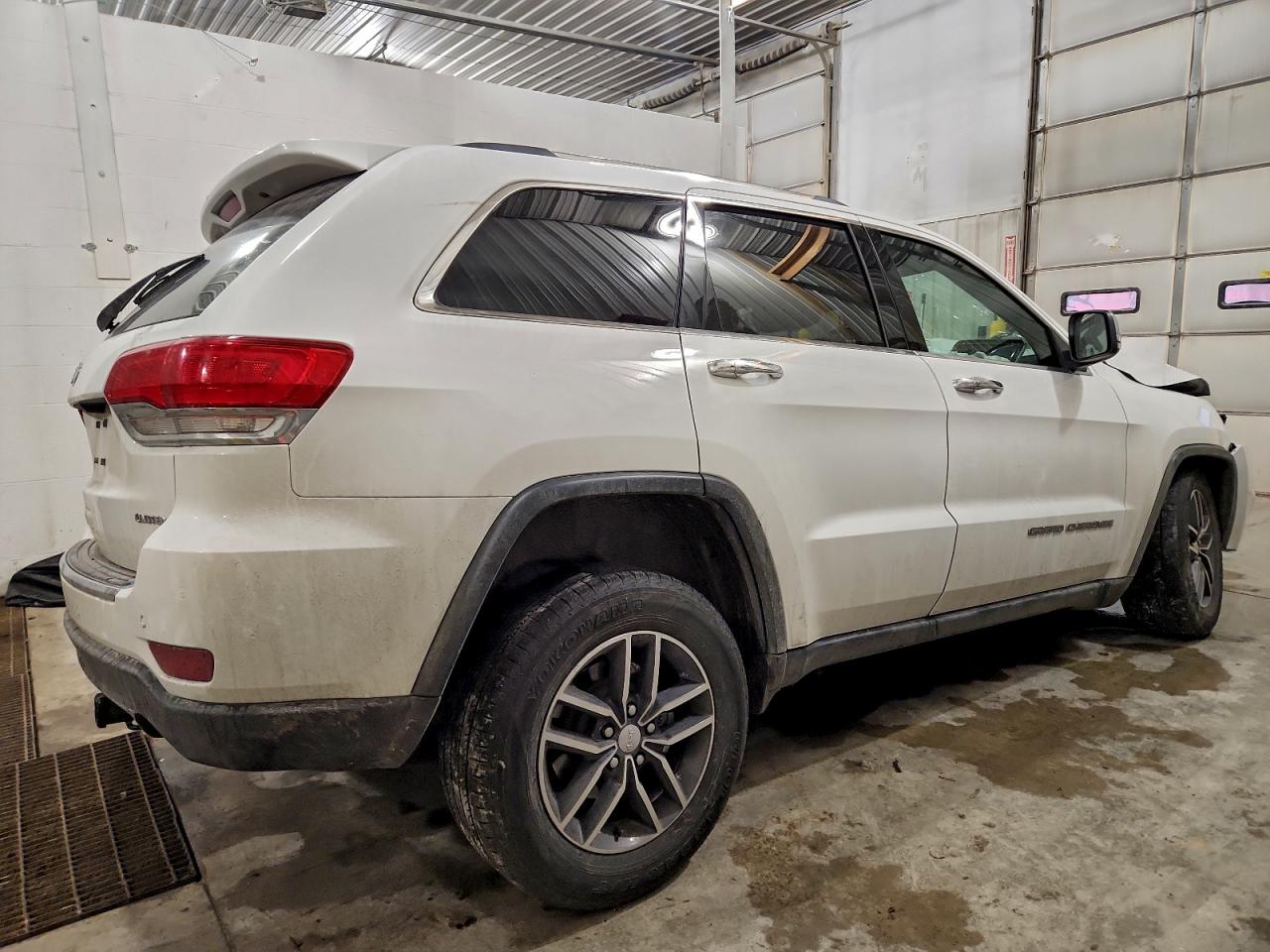 2018 JEEP GRAND CHEROKEE LIMITED photo 3