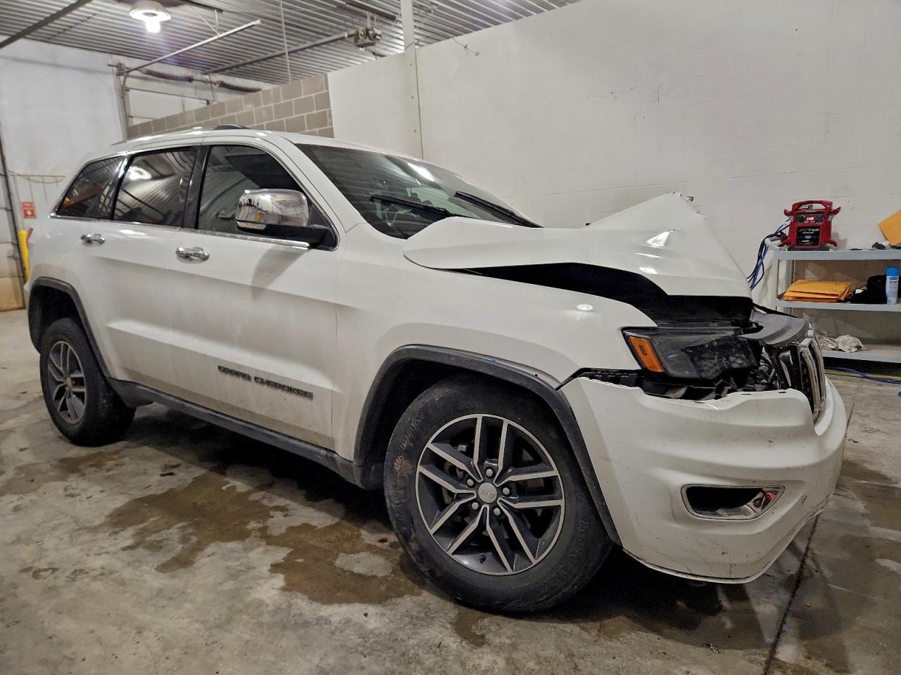 2018 JEEP GRAND CHEROKEE LIMITED photo 4