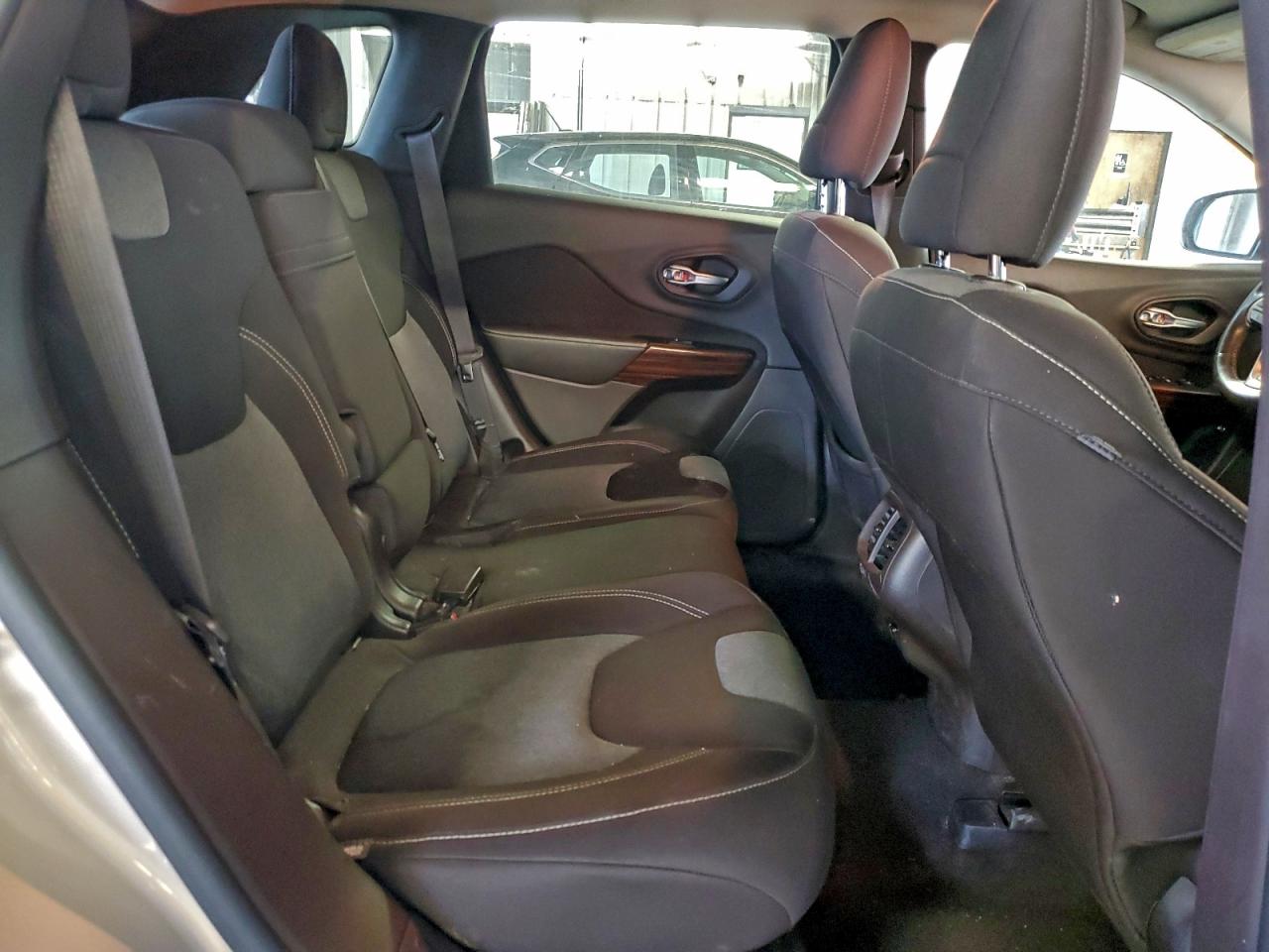 2014 JEEP CHEROKEE LATITUDE photo 11