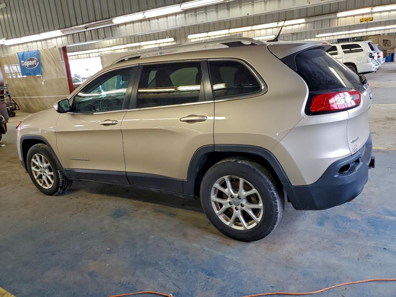 2014 JEEP CHEROKEE LATITUDE photo 2